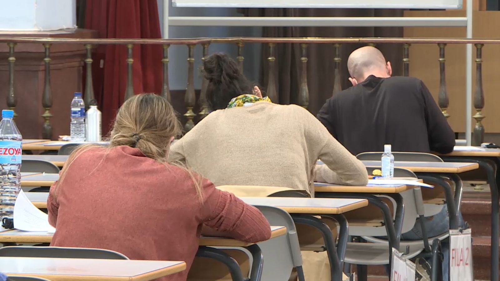 Oposicions sense mèrits