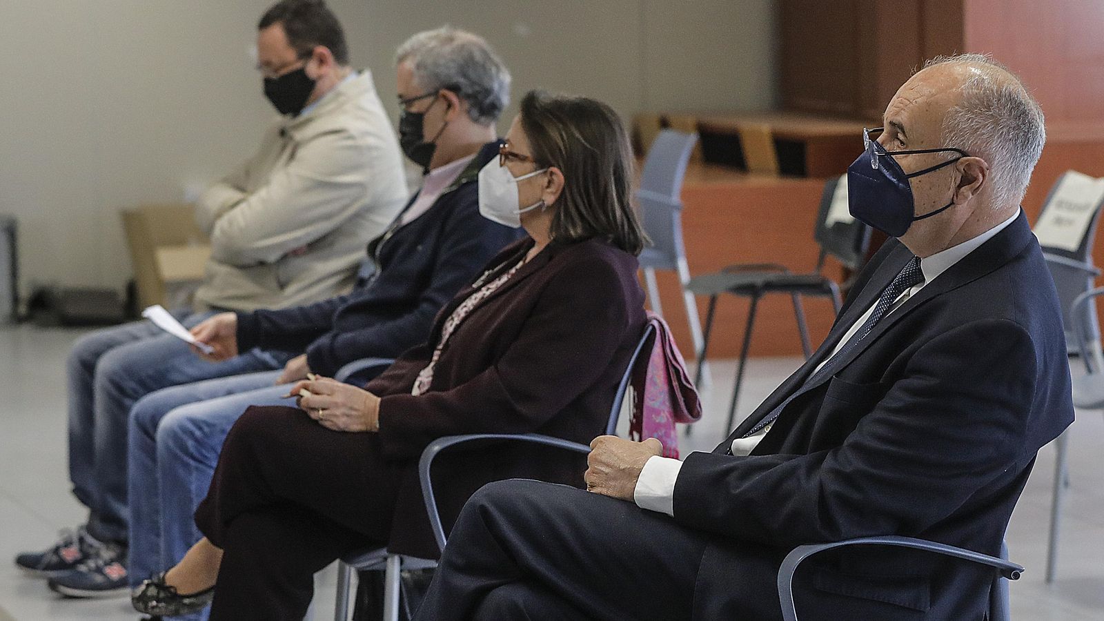 L'empresari, Augusto César; l'excap del servei d'Informàtica Javier Murcia; l'exsecretària general de la Conselleria en Les Corts Rafael Blasco, asseguts en l'Audiència Provincial de València