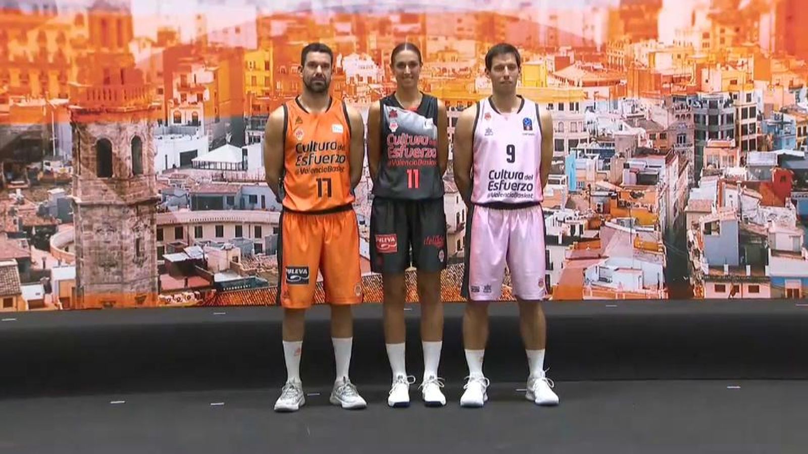 El taronja continua sent el color de l'equip