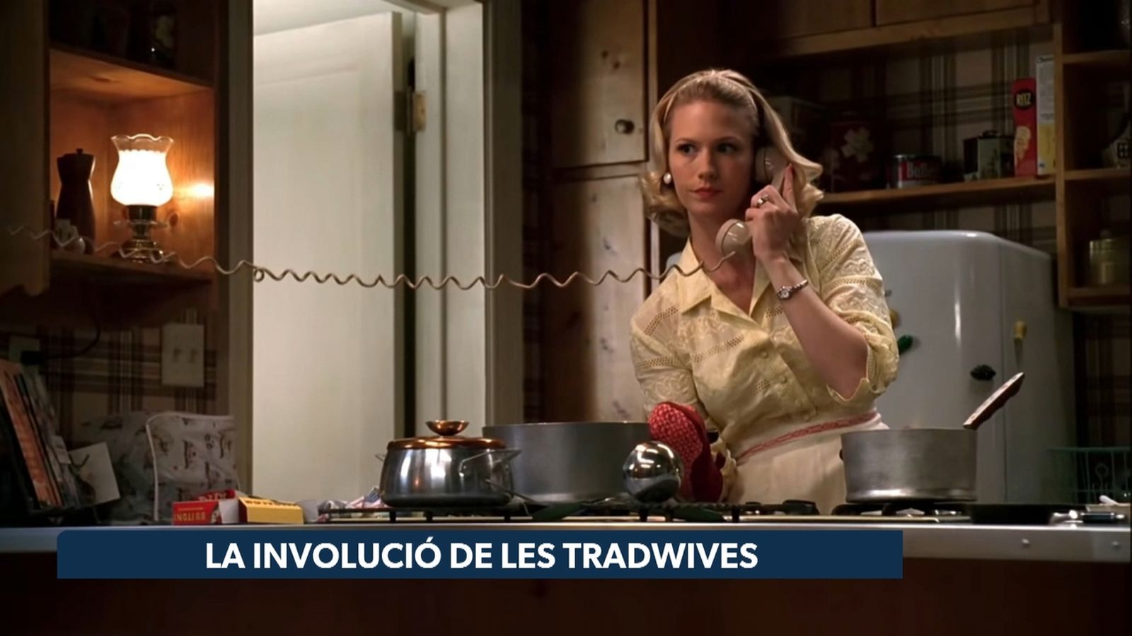 La involució de les tradwives