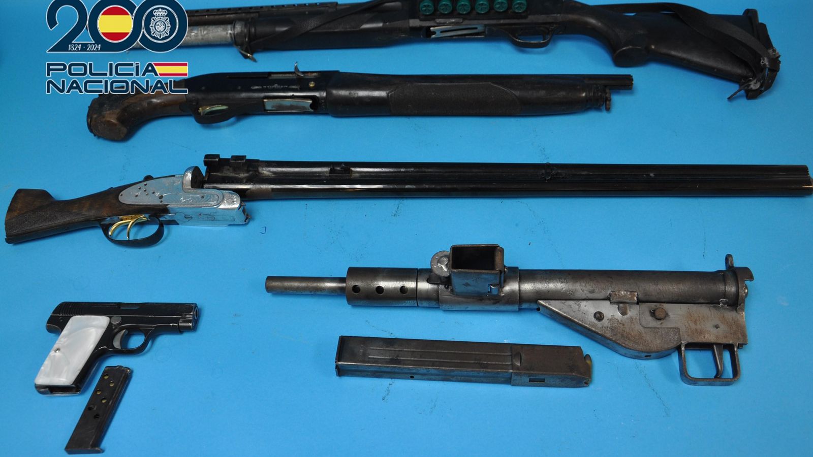 Armes confiscades a la vivenda del detingut a Torrent Armes confiscades a la vivenda del detingut a Torrent