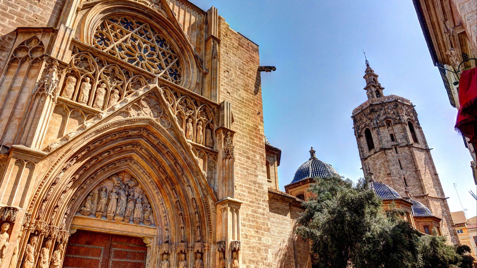 Catedral de València, amb el Micalet al fons