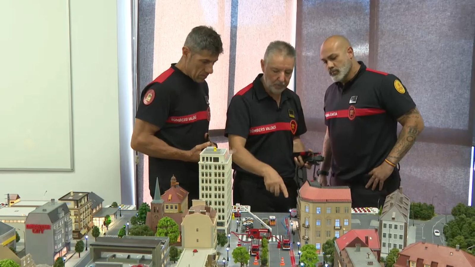 Maqueta per a millorar el treball dels bombers