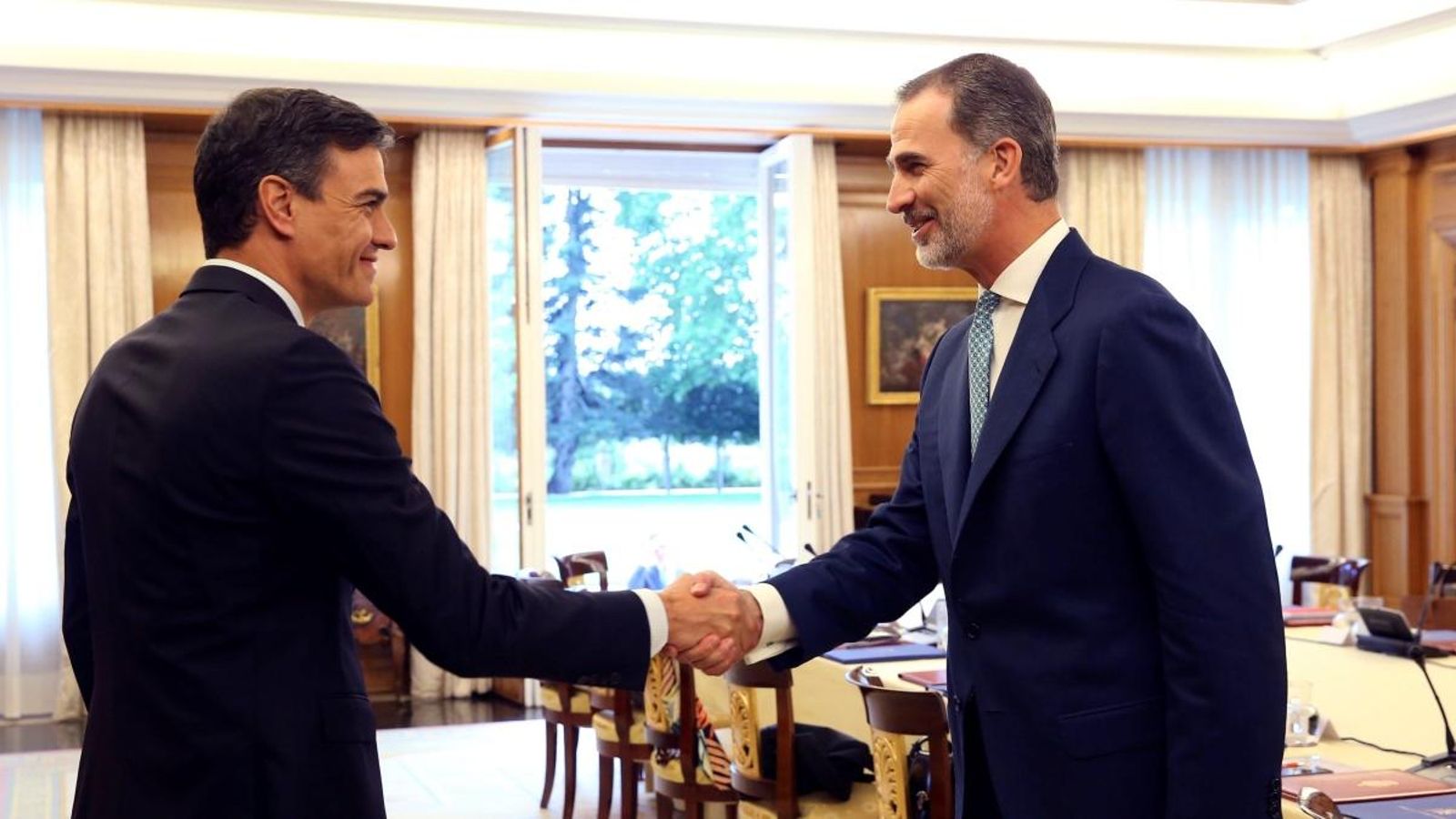 Fotografia facilitada per la Presidència del Govern del rei Felip VI i Pedro Sánchez, moments abans de la reunió del Consell de Seguretat Nacional