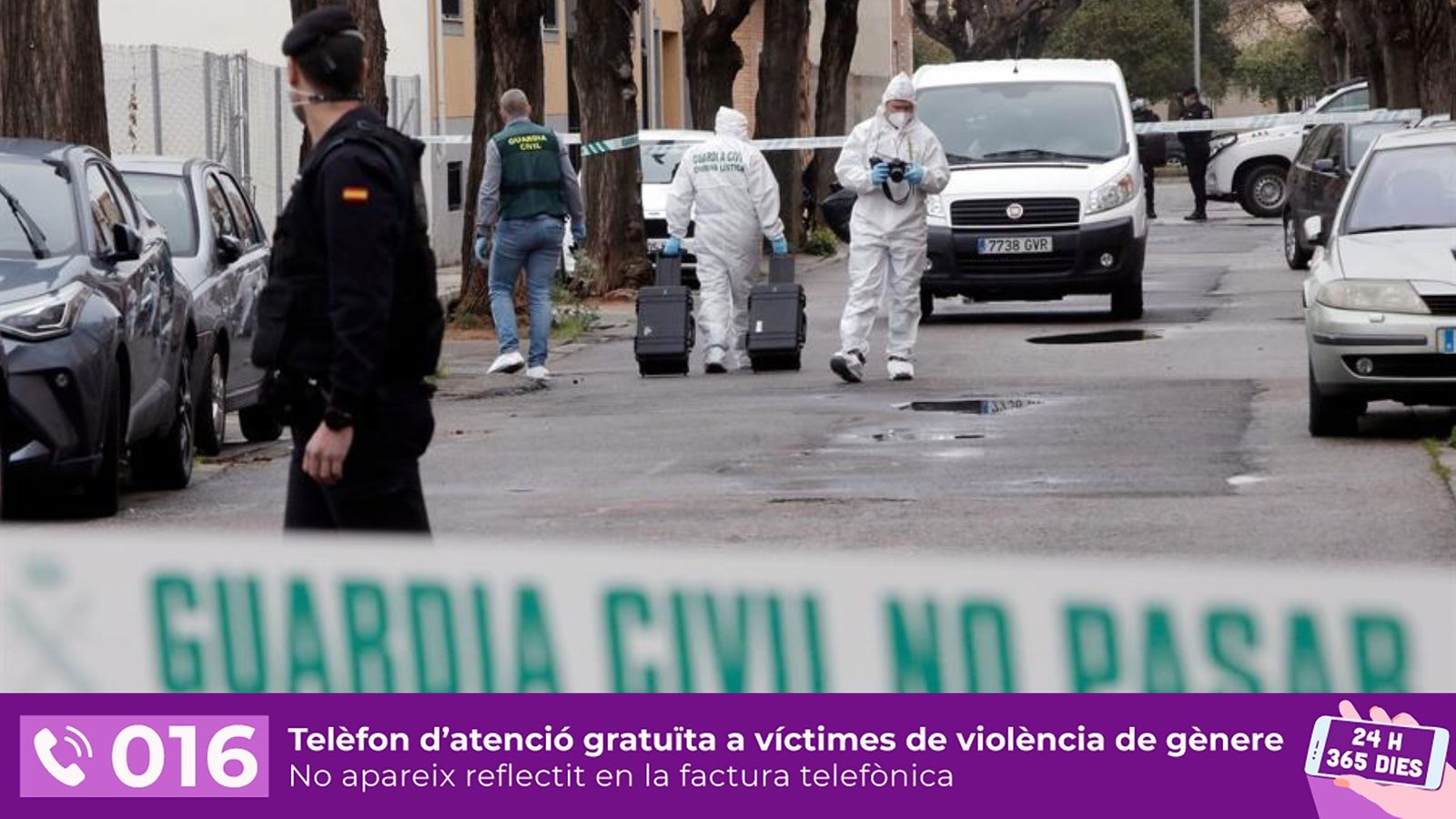 Agents de la Guàrda Civil en el lloc dels fets a Massamagrell