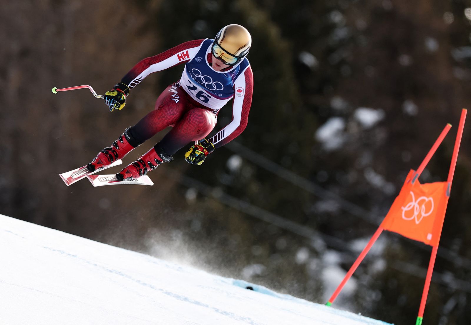 El canadenc Jeffrey Read durant la baixada masculina d'esquí als Jocs Olímpics d'Hivern 2026, a Milà