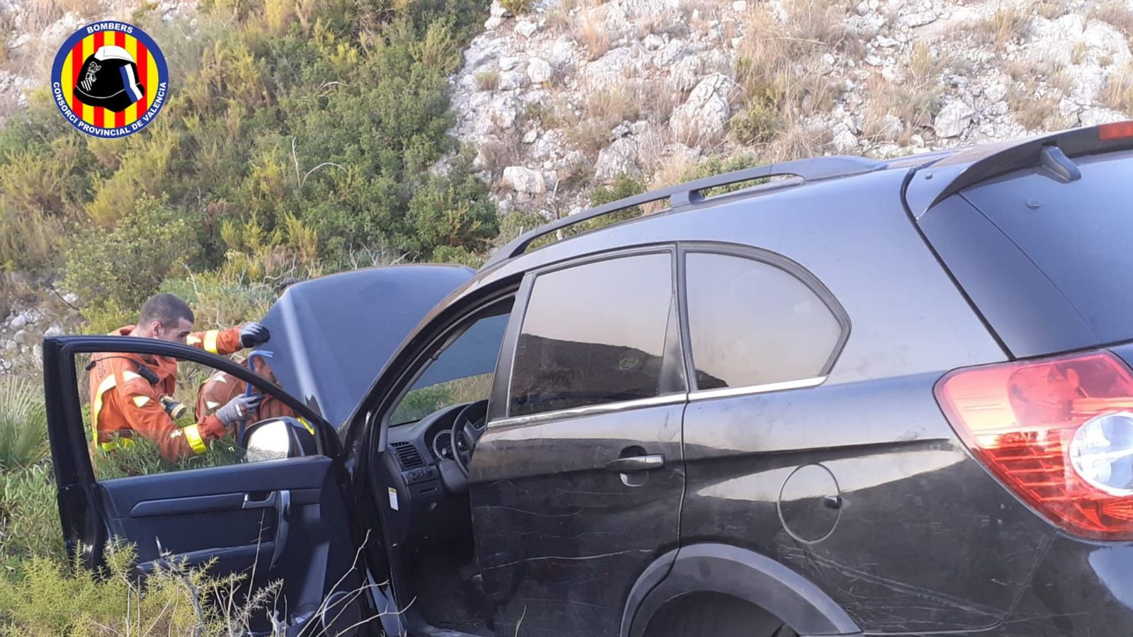 Els bombers rescaten una dona accidentada a Xiva