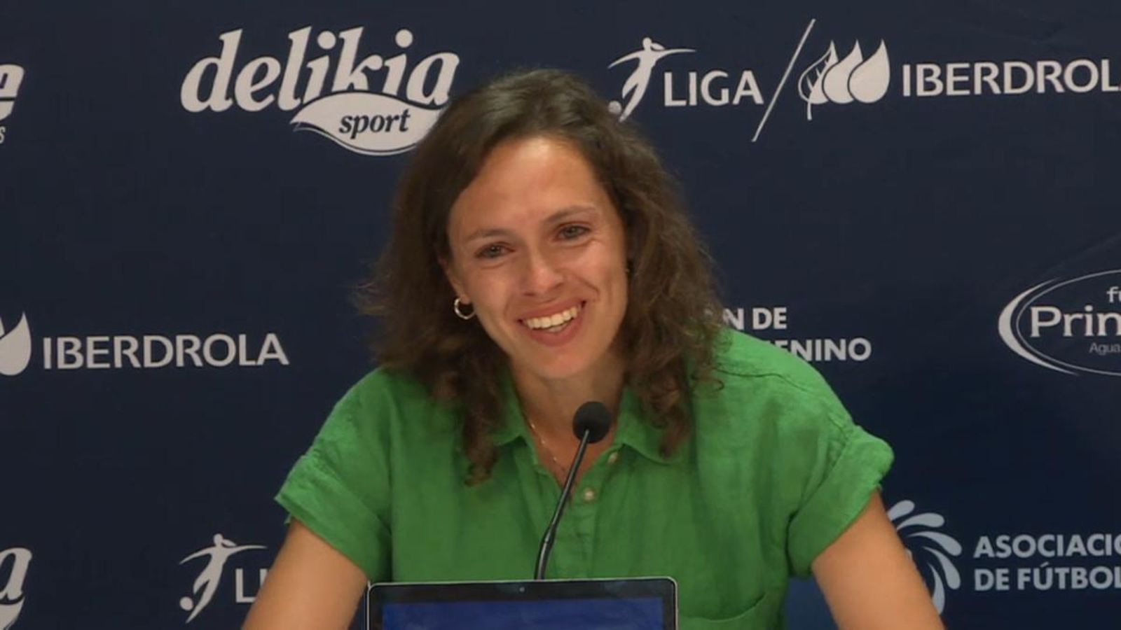 Sonia Prim, emocionada en la roda de premsa