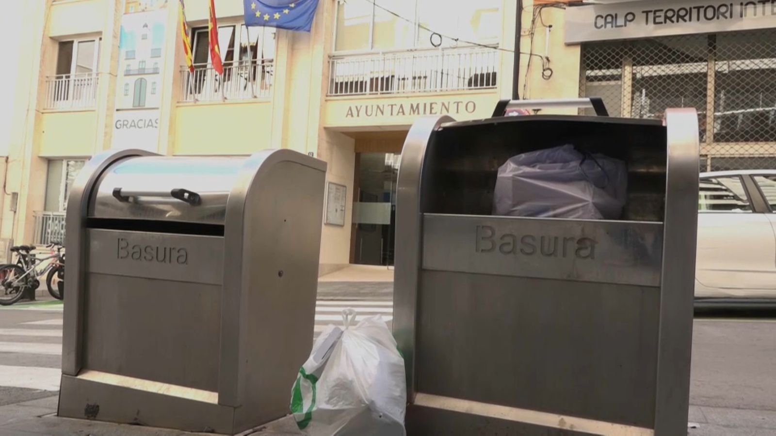 La comdemna té a veure amb les comissions irregulars que van rebre els polítics a canvi d'adjudicar el servei de recollida de fem a l'empresa d'Àngel Fenoll