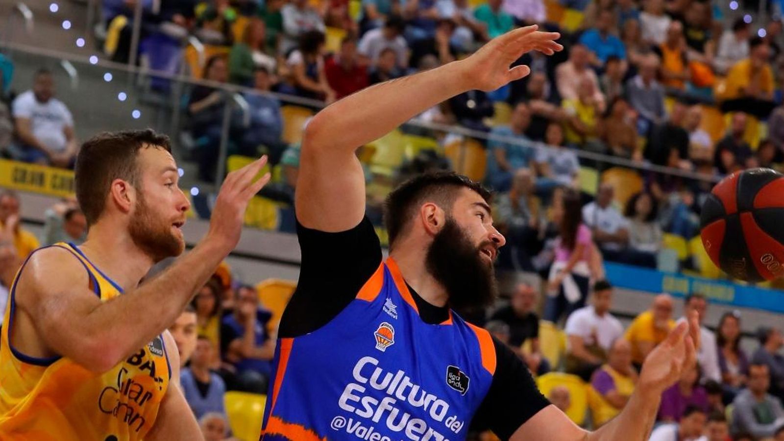 Els taronja tanquen una setmana fatídica amb una altra derrota