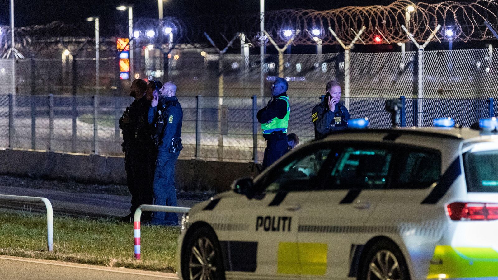 Agents de la policia danesa a l'aeroport de Copenhaguen a causa d'albiraments de drons