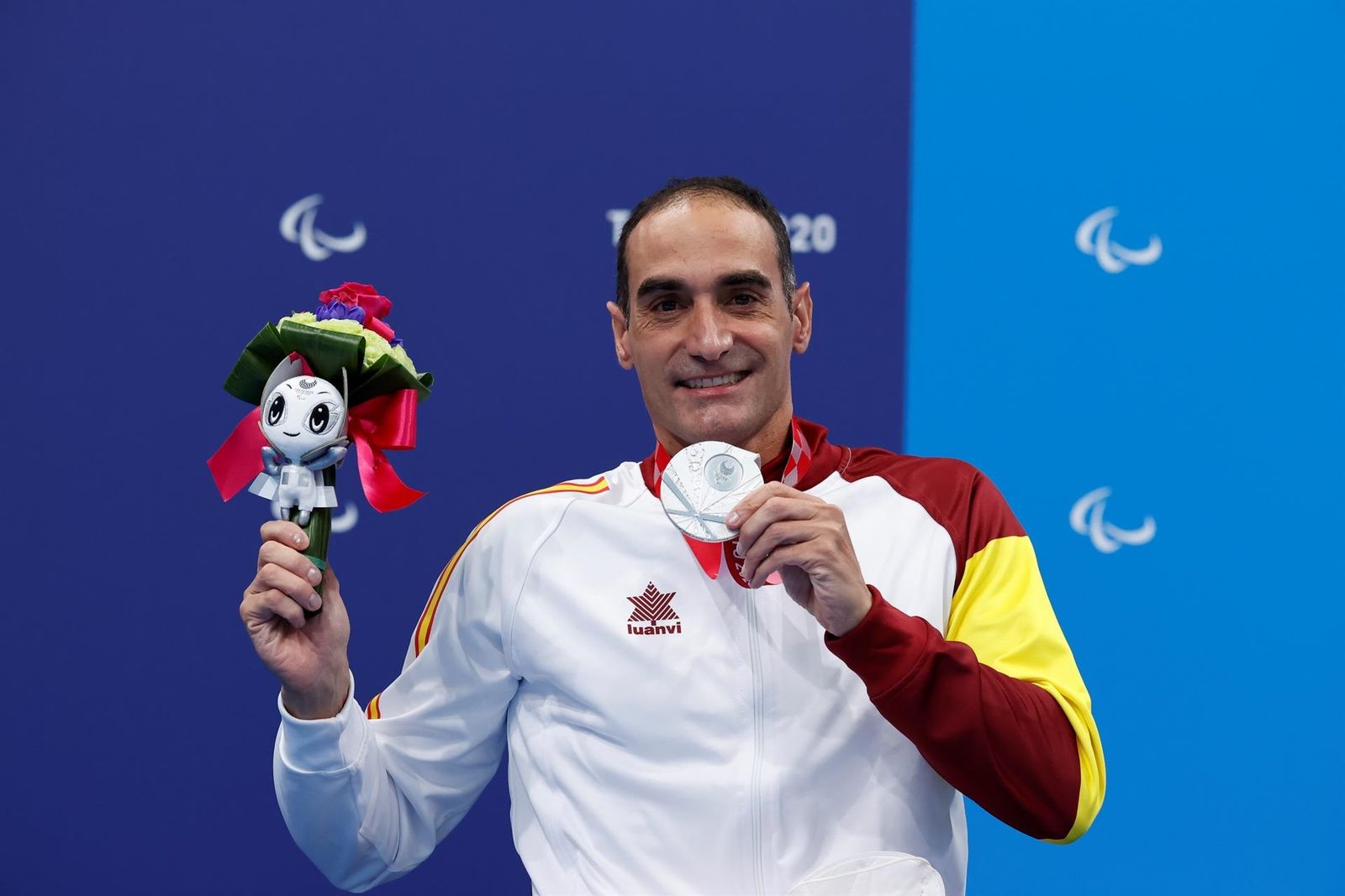 El nadador Miguel Luque aconseguix la medalla de plata en 50 metres braça