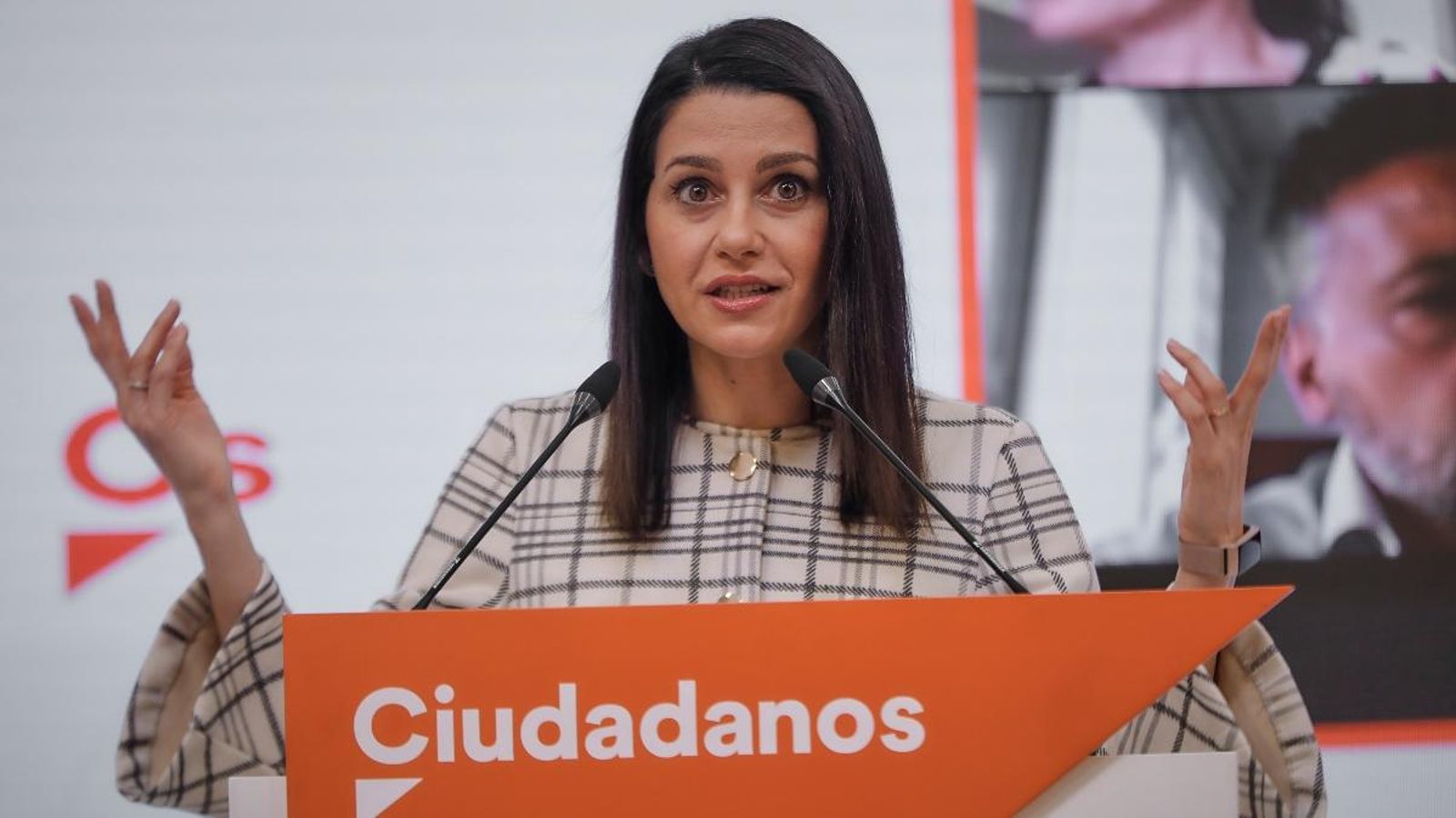 Arrimadas ha comparegut en roda de premsa aquest dimarts Arrimadas ha comparegut en roda de premsa aquest dimarts