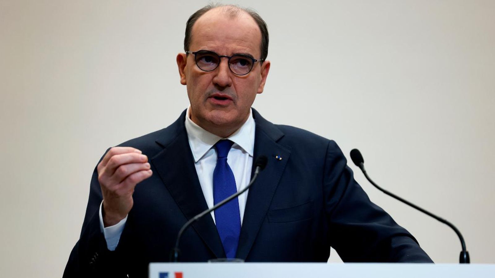 El primer ministre francés, Jean Castex, durant la roda de premsa en la qual ha anunciat l'enduriment del toc de queda
