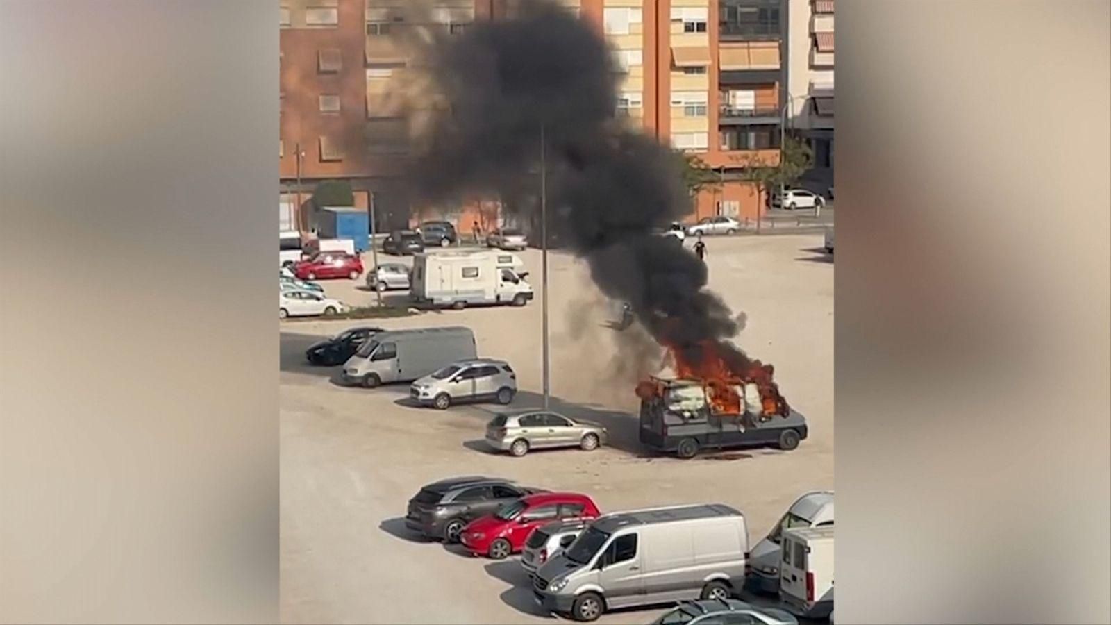 Imatges dels fets gravades per un dels veïns del barri