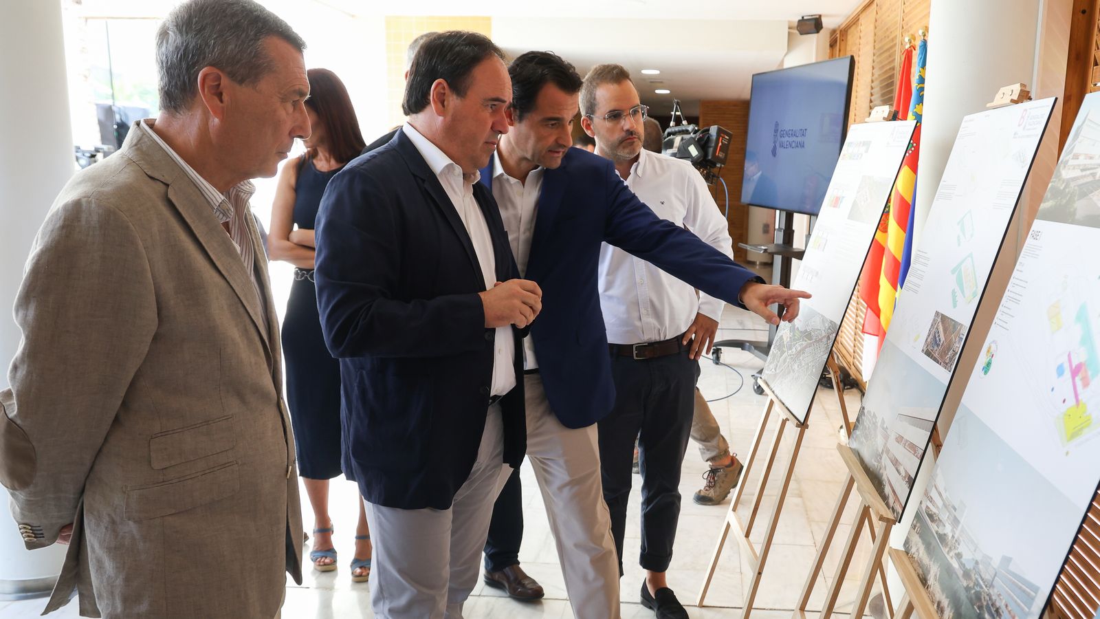 El president de la Generalitat, Juanfran Pérez Llorca, durant la presentaicó del projecte d'ampliació de l'Hospital de Torrevieja
