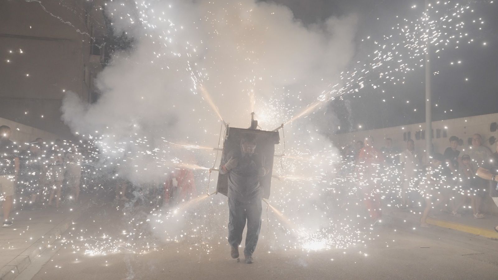A Beniflà el correfoc de la Colla de Dimonis Inga-va ha fet disfrutar els assistents