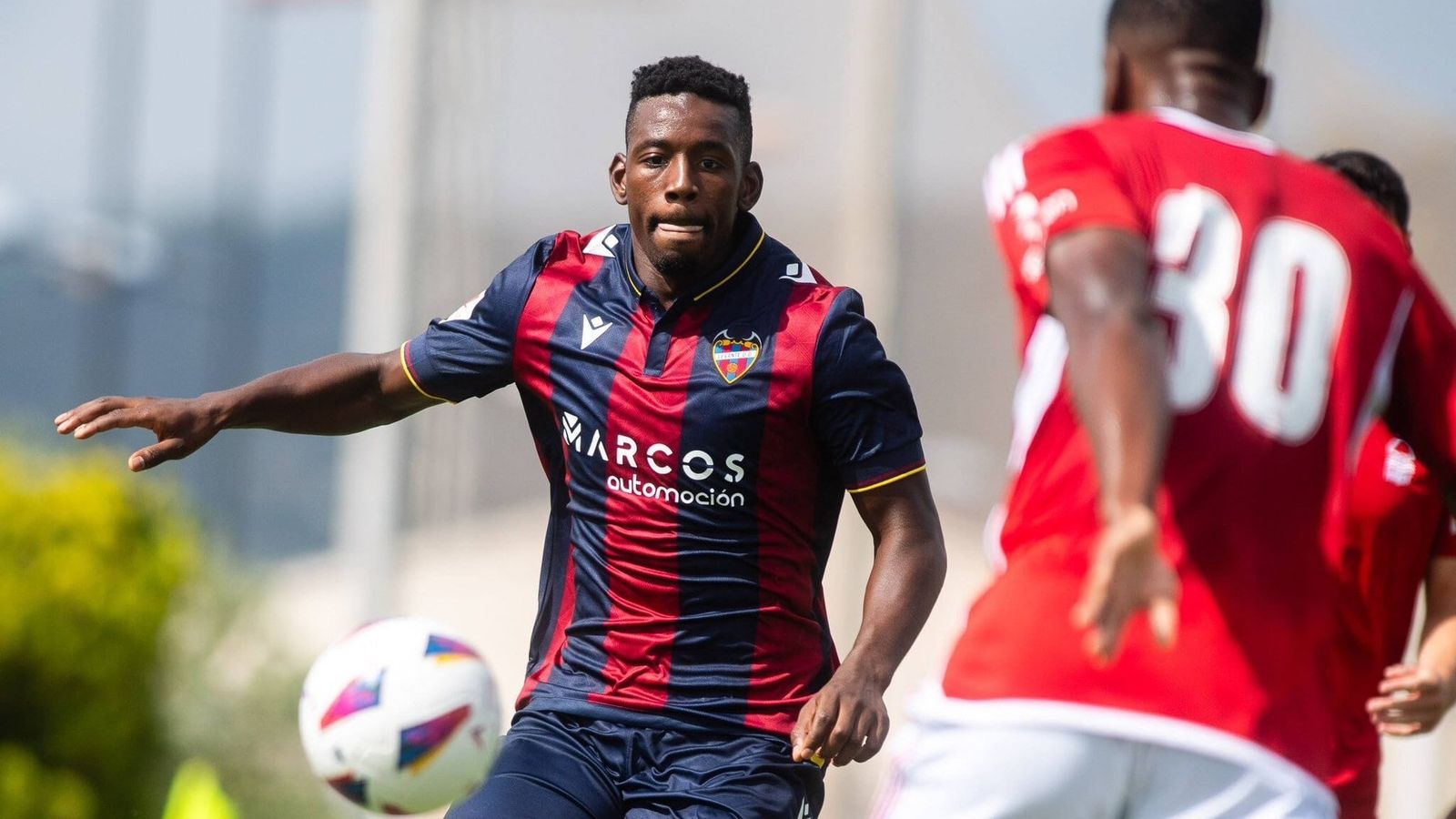 Bouldini, en una acció del partit