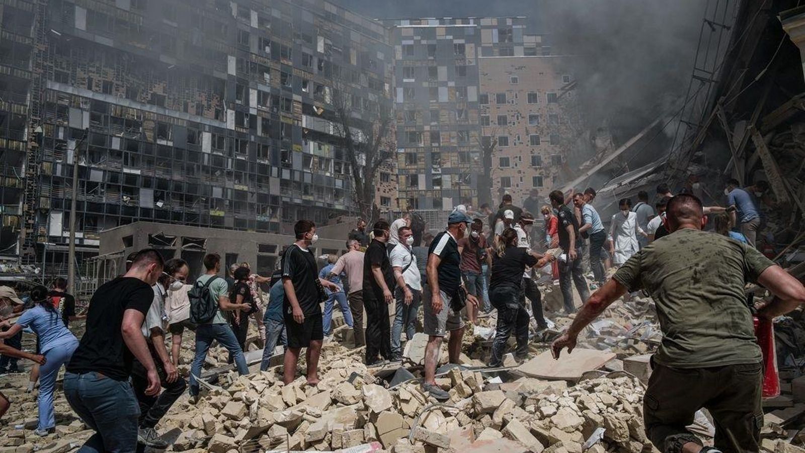 Un míssil rus va colpejar dilluns a Kíiv l'hospital infantil més gran d'Ucraïna, dirigit a pacients joves amb càncer