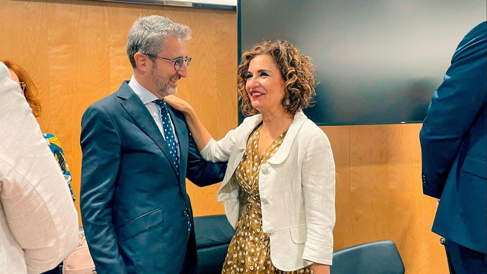 El conseller Arcadi España i la ministra María Jesús Montero durant la reunió del Consell de Política Fiscal