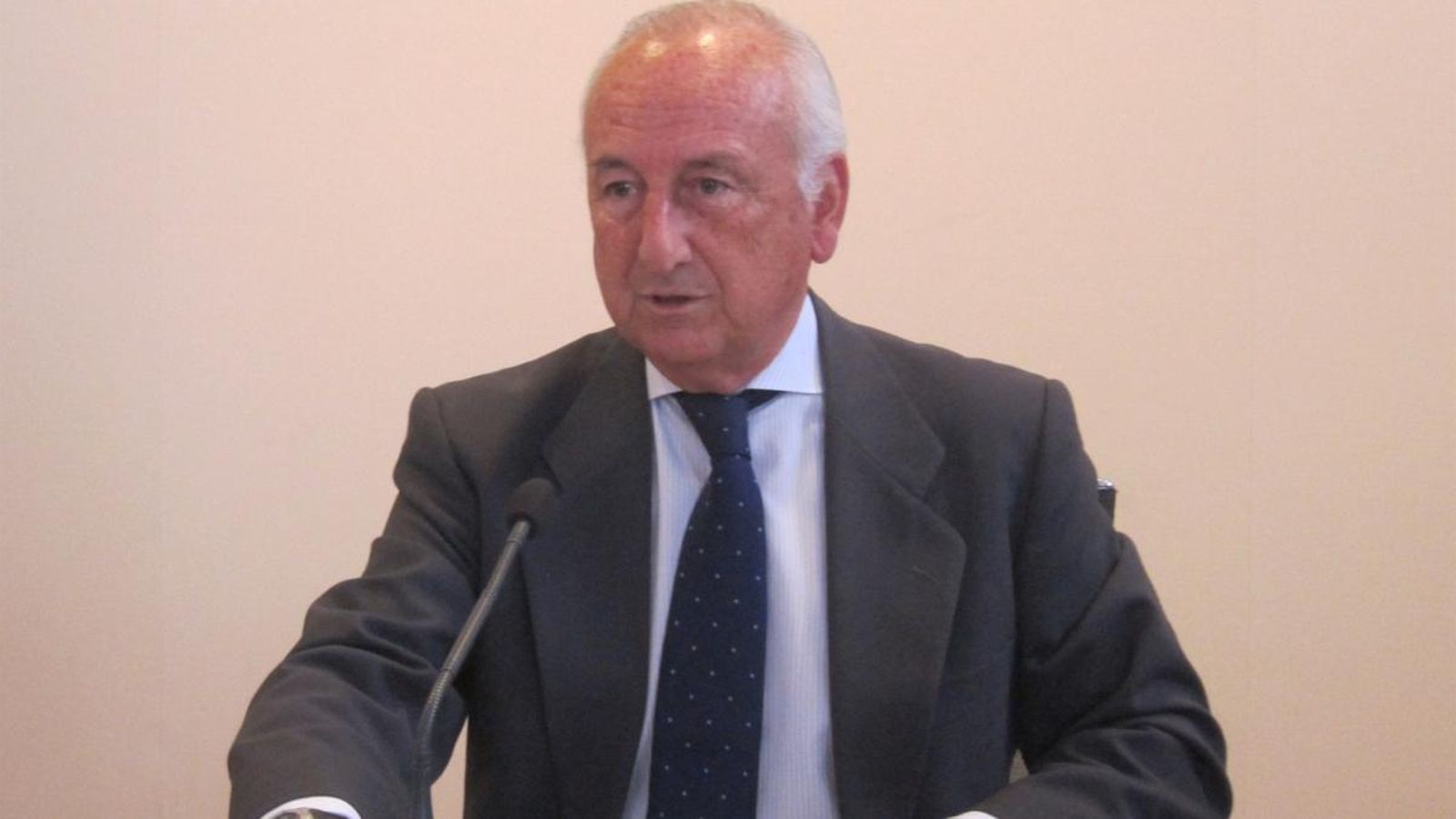 Rafael Aznar durant la roda de premsa