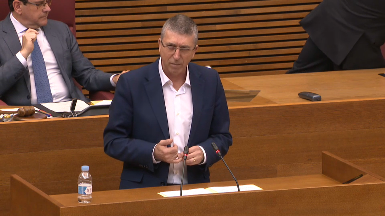 El conseller d’Economia Sostenible, Rafa Climent, a les Corts.