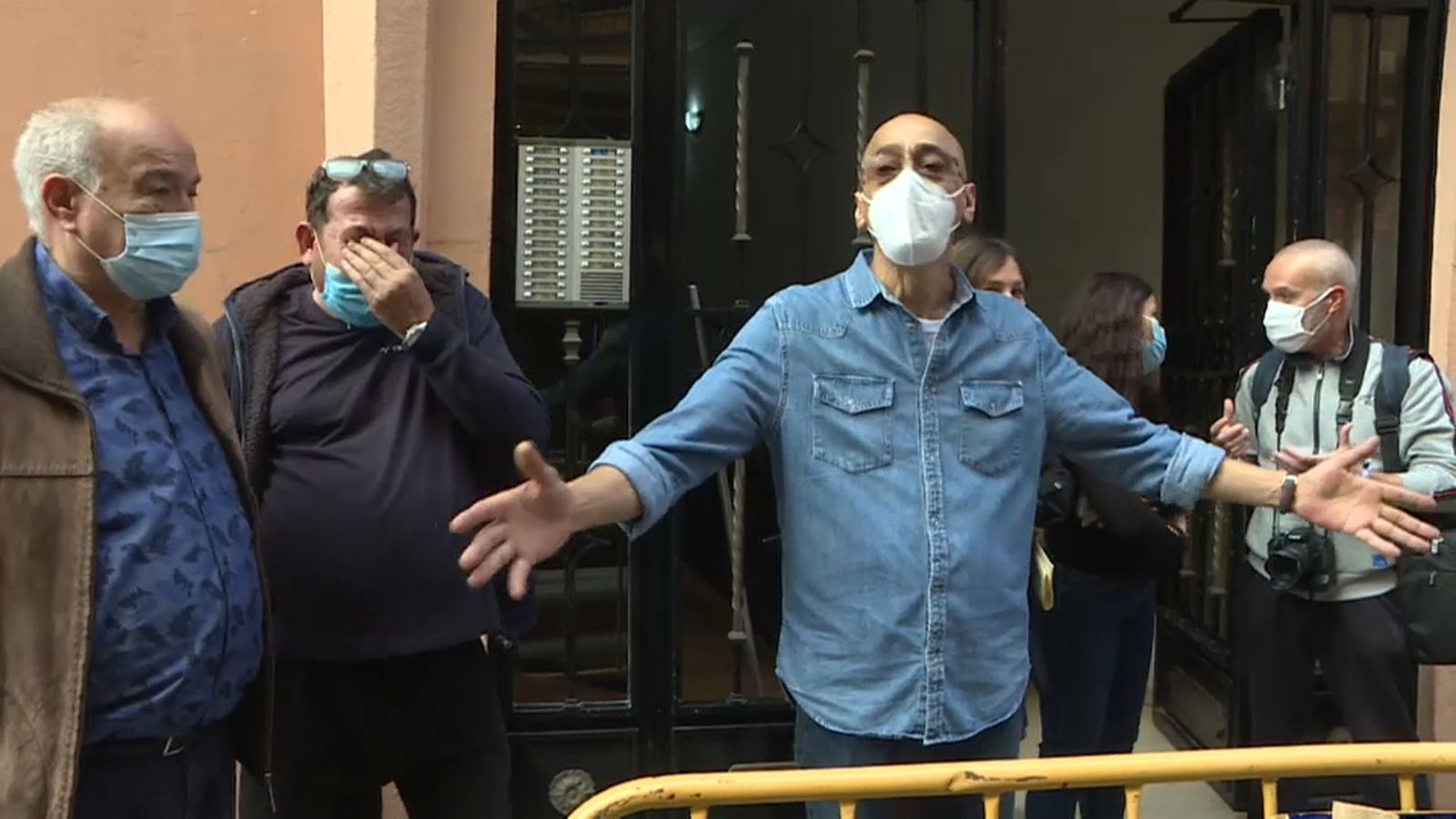 Gràcies a la PAH, Adam Zhar Fouad, ha pogut aturar el desnonament de la seua família