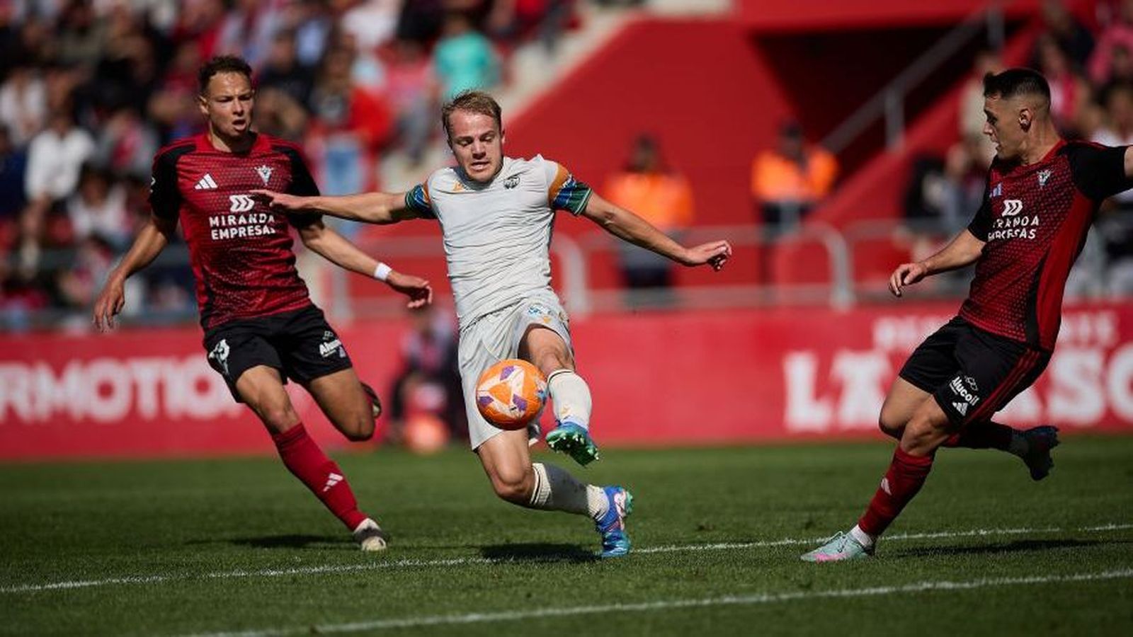 Van den Belt, en una acció del duel