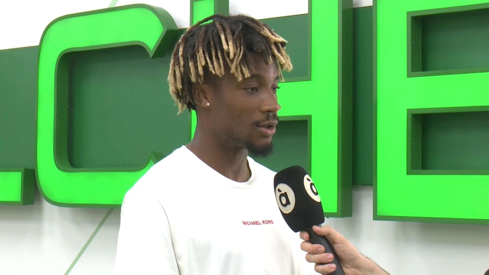 El futbolista de l'Elx, John