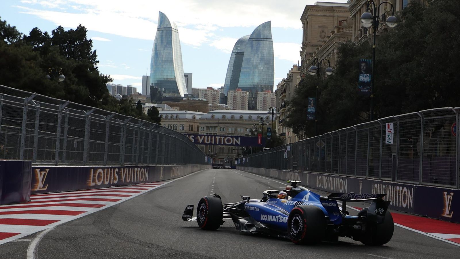 El cotxe de Carlos Sainz, en el circuit de Bakú (Azerbaidjan) El cotxe de Carlos Sainz, al circuit de Baku