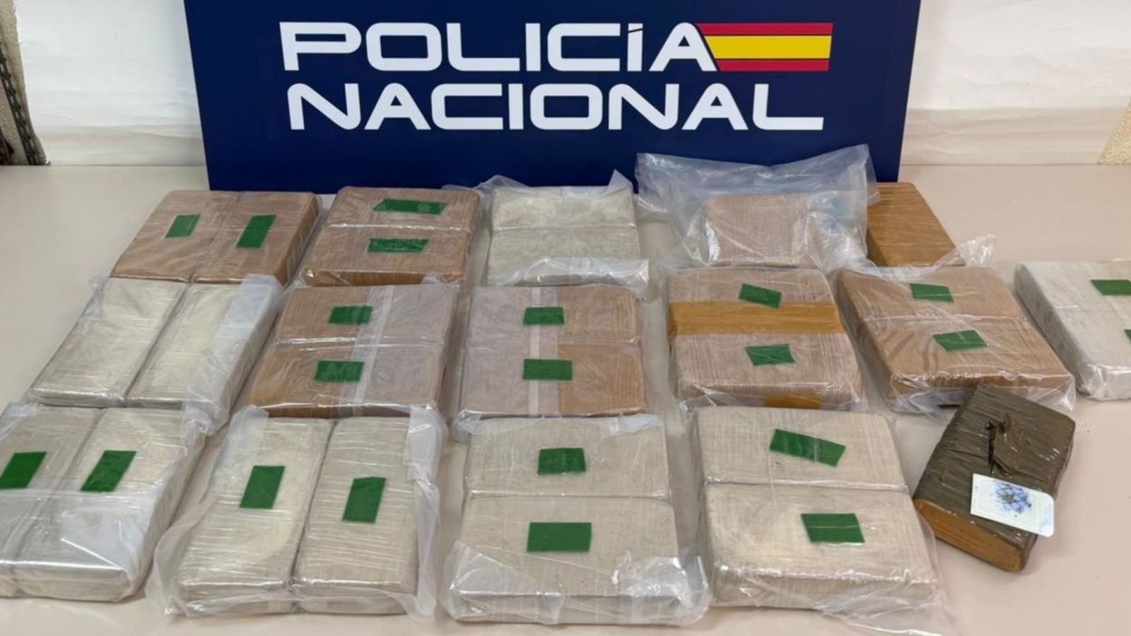 Paquets d'heroïna que portave en el taxi els detinguts a Benidorm