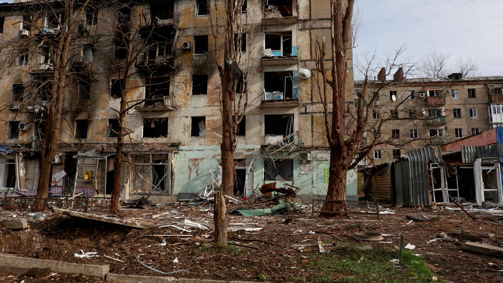 Edificis greument danyats pels atacs militars russos permanents a la ciutat de Avdíivka, a la regió de Donetsk, Ucraïna