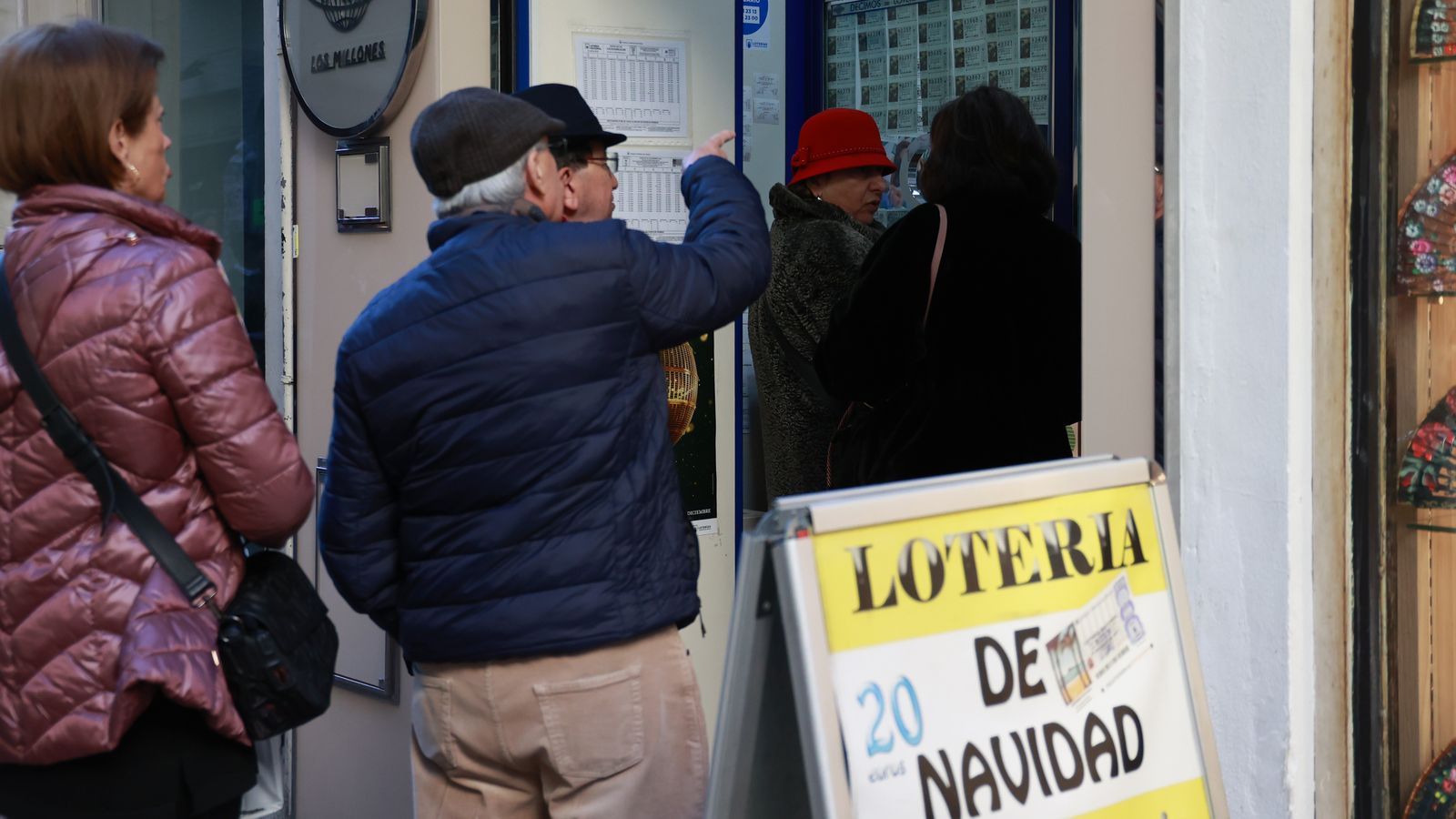 Cues per a comprar els últims dècims de la Loteria de Nadal