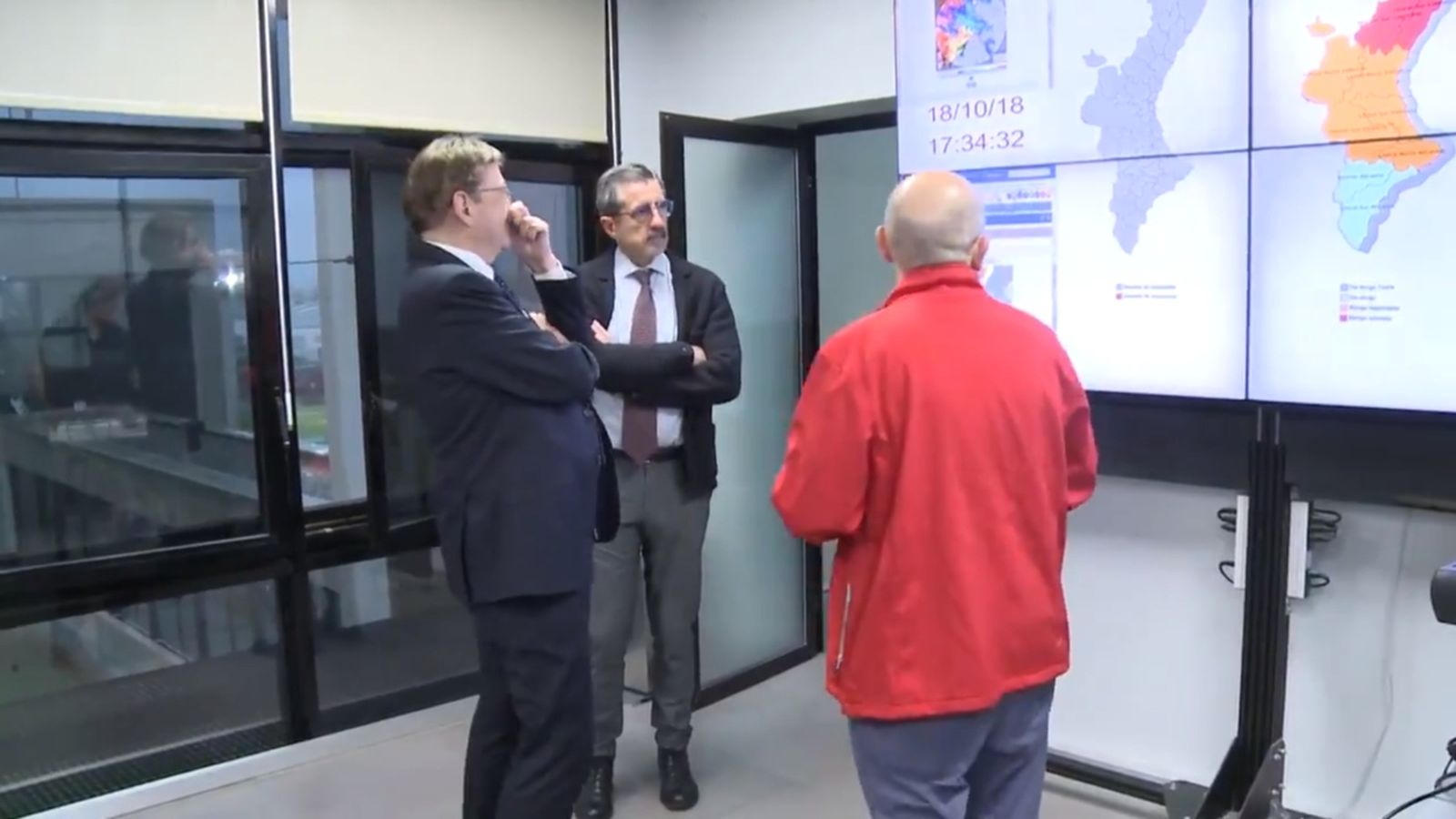 Ximo Puig i Josep Maria Àngel, al Centre de Coordinació d'Emergències