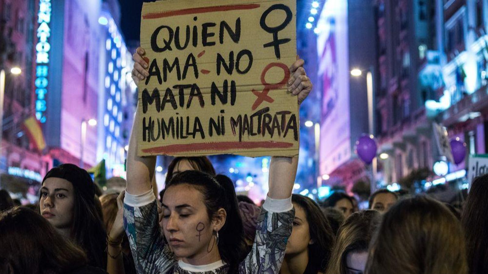 Imatge d'arxiu d'una manifestació del 8M