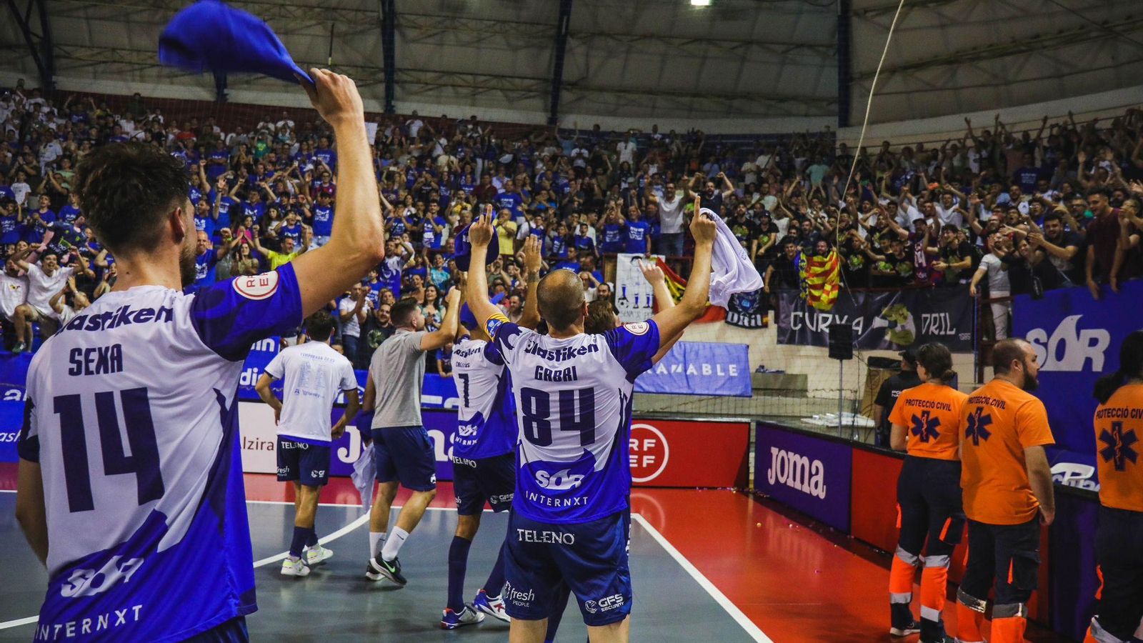 L'Alzira FS celebra el seu ascens a Primera