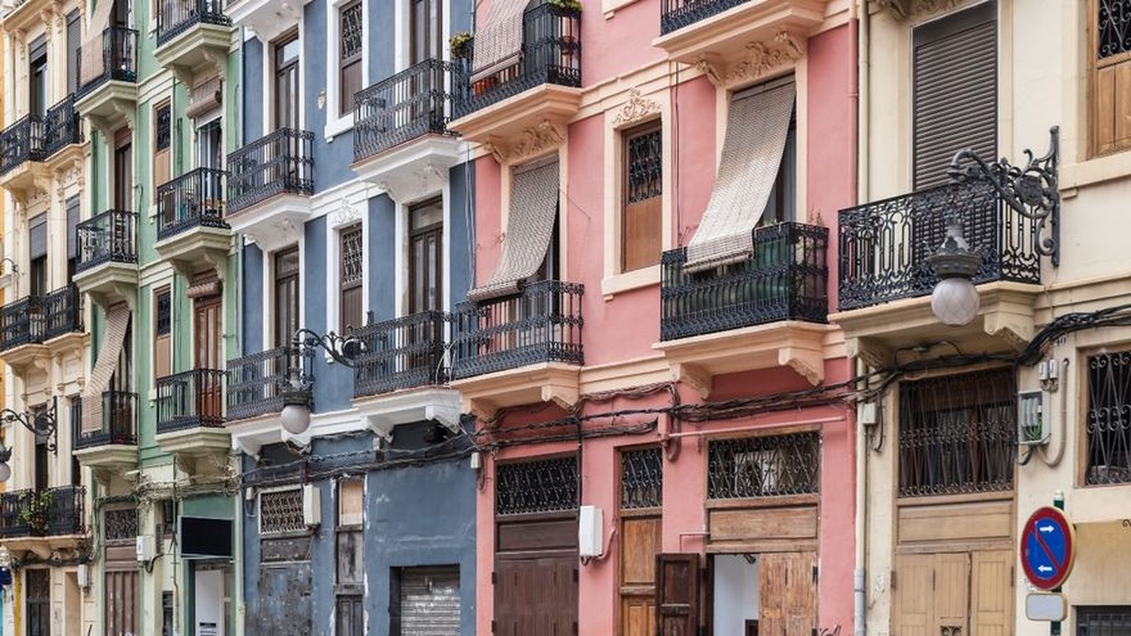 Vivendes en un carrer de València