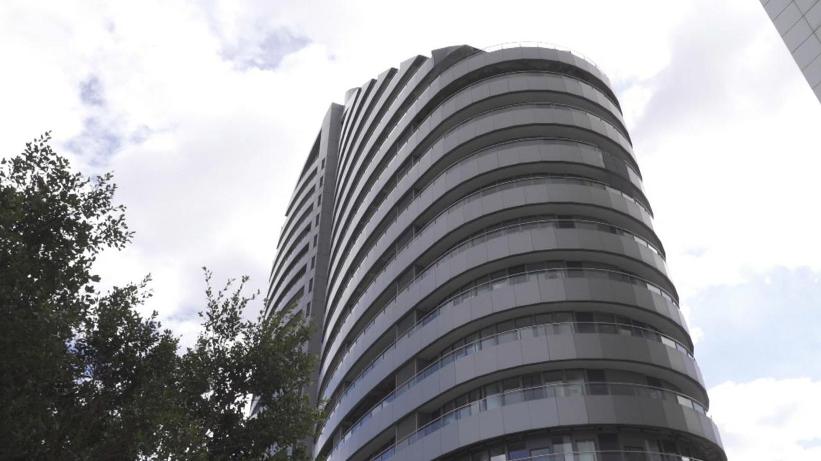 Un edifici de Mislata, de la mateixa constructora que la de Campanar