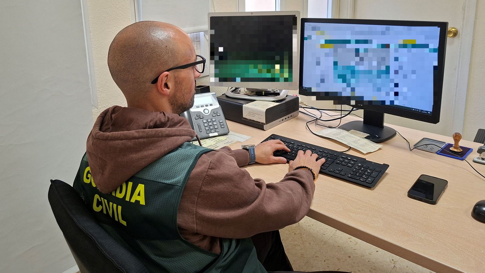 Els agents de la Guàrdia Civil de Cullera mantenen oberta la investigació per a esbrinar si hi ha més dones víctimes