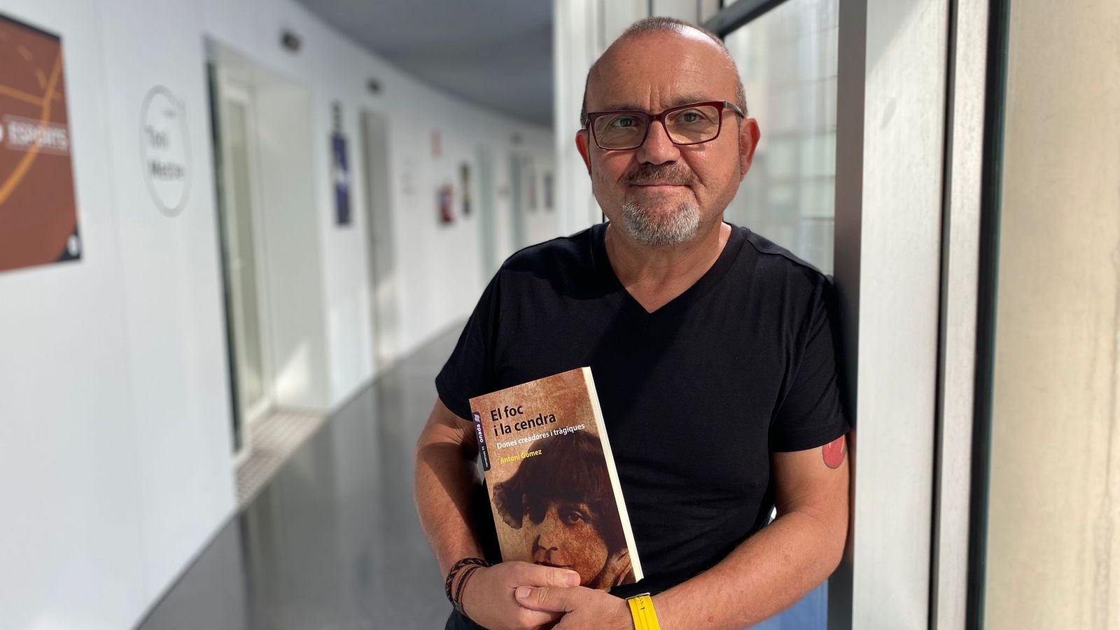 05.09.2023 | Antoni Gómez presenta: 'El foc i la cendra: Dones creadores i tràgiques'
