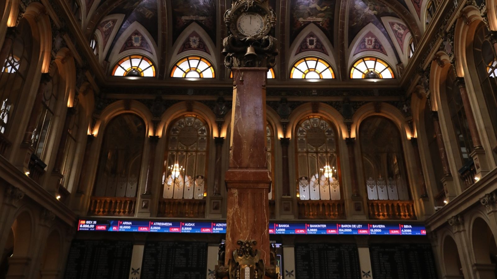 Interior de l'edifici de la Borsa de Madrid